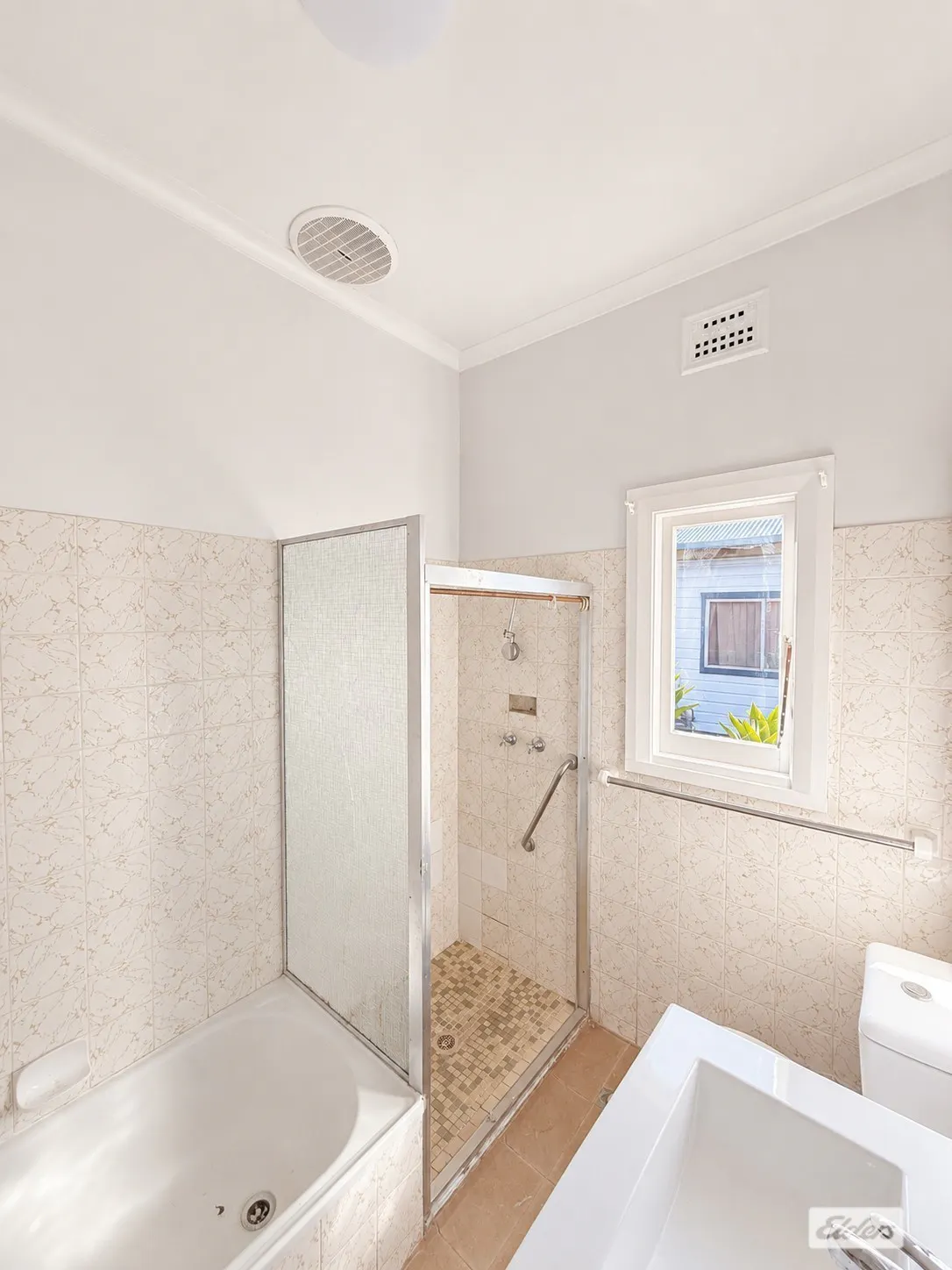 23 Evans Street — photo 8 of 10