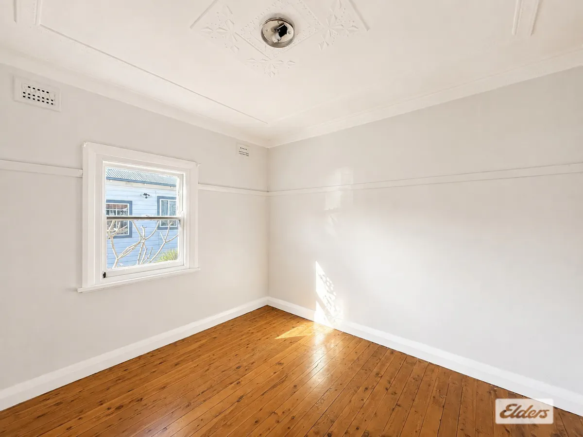 23 Evans Street — photo 7 of 10