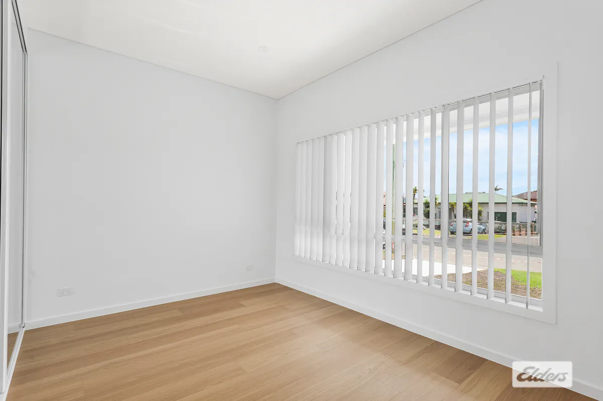 6 Jason Avenue — photo 4 of 5