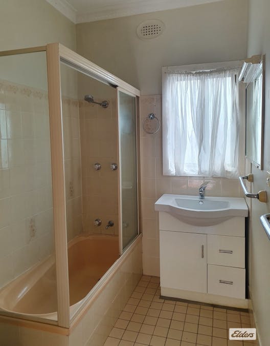 29 Braeside Avenue, Keiraville, NSW, 2500 - Image 5