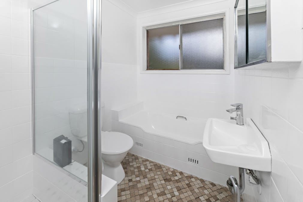 1/37 Foothills Road, Mount Ousley, NSW, 2519 - Image 5