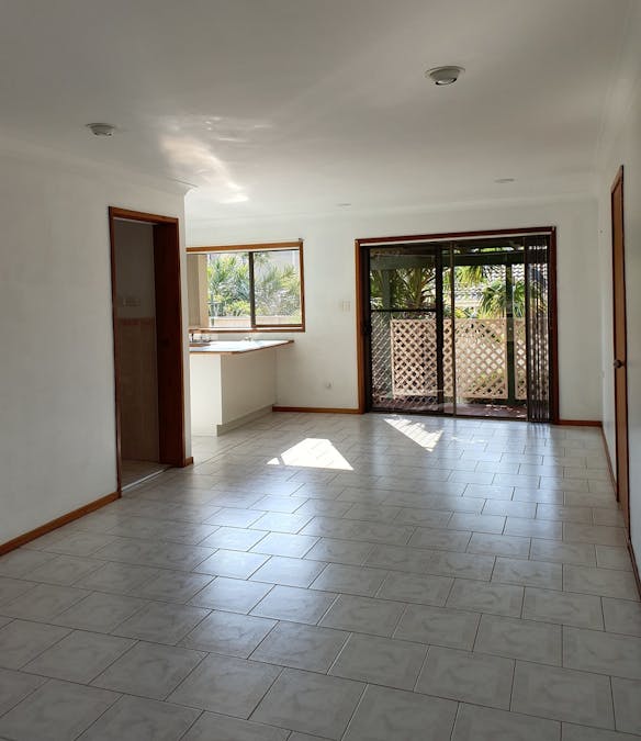 4 Goolagong Circuit, Mount Warrigal, NSW, 2528 - Image 4