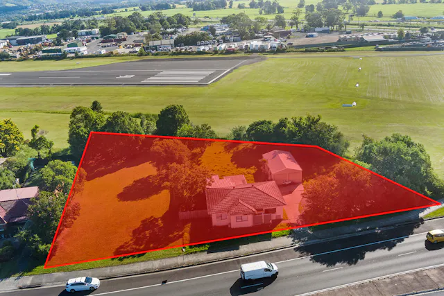 4 Princes Highway — photo from Elders Real Estate Wollongong