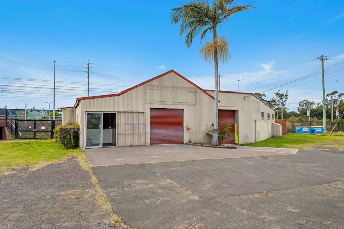 95 Gladstone Avenue, Coniston, NSW, 2500 - Image 1