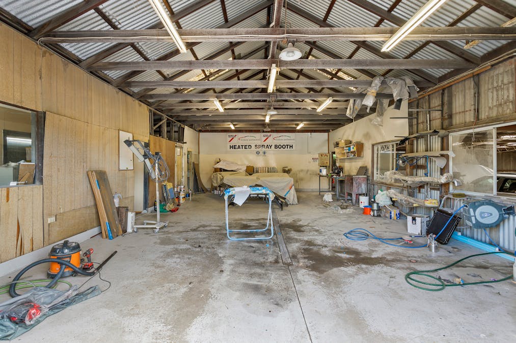 95 Gladstone Avenue, Coniston, NSW, 2500 - Image 2