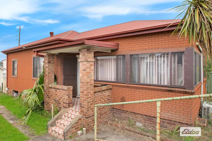 25 Bridge Street, Coniston, NSW, 2500 - Image 1
