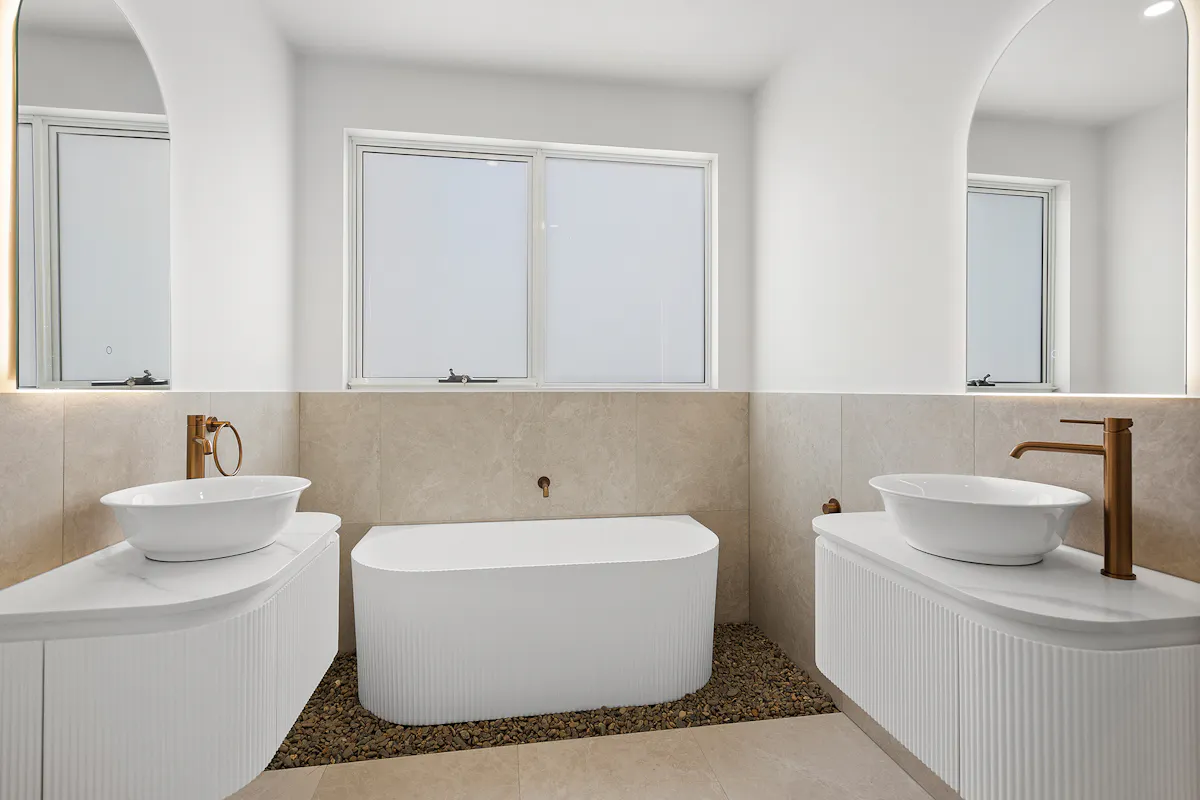 66b Gladstone Avenue — photo 7 of 10
