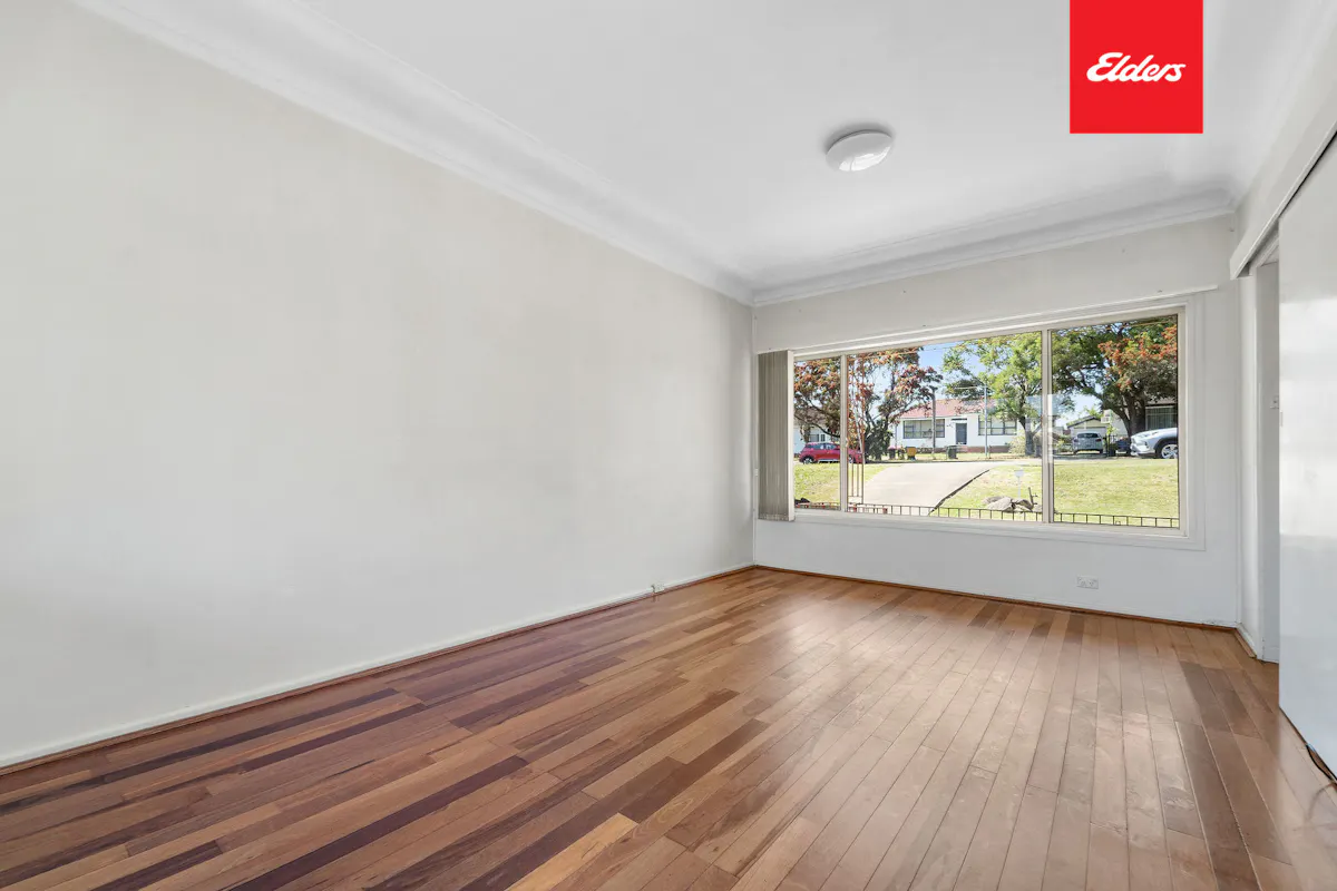 211 Flushcombe Road — photo 3 of 11