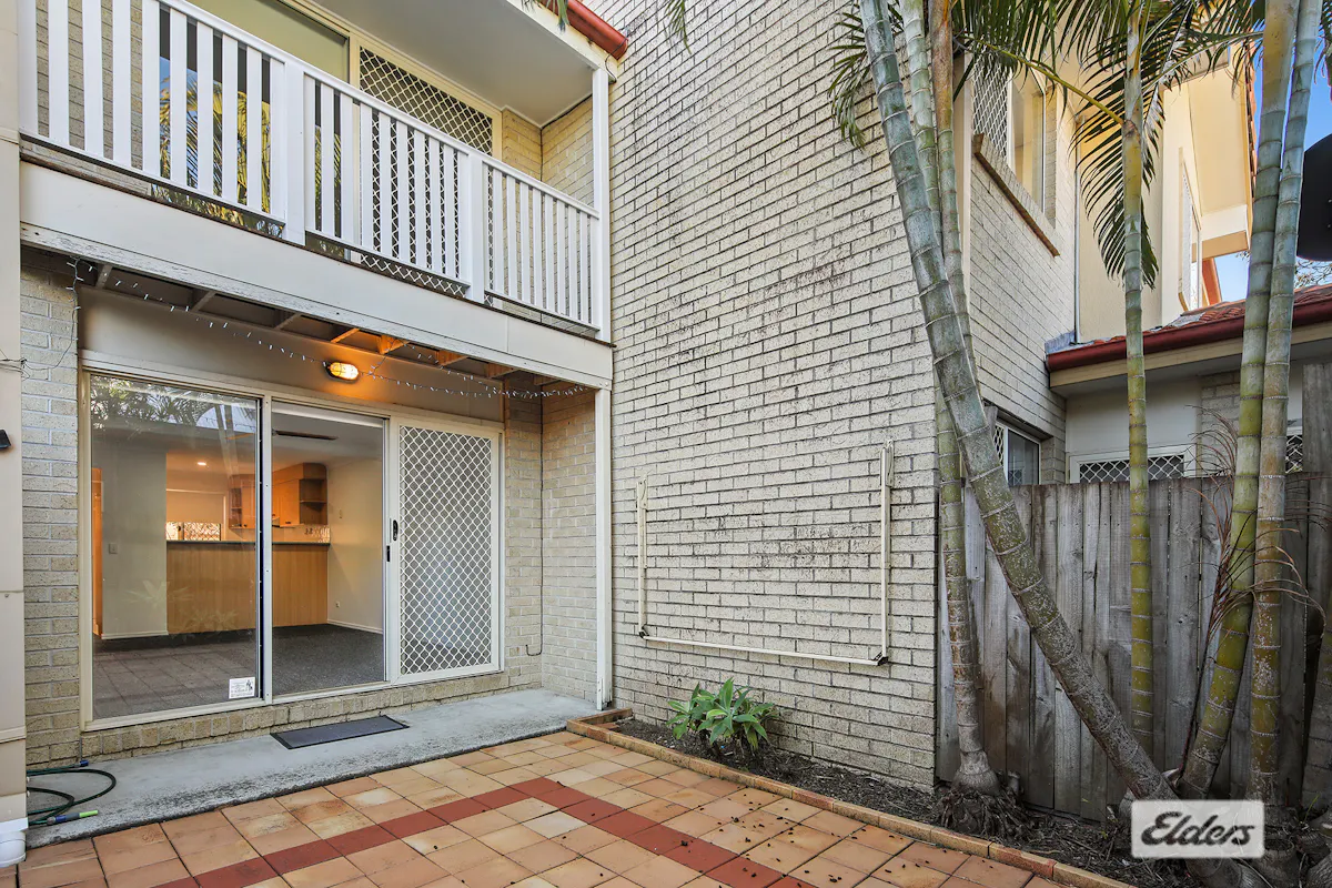 8/2 Blackburn Street — photo 9 of 11