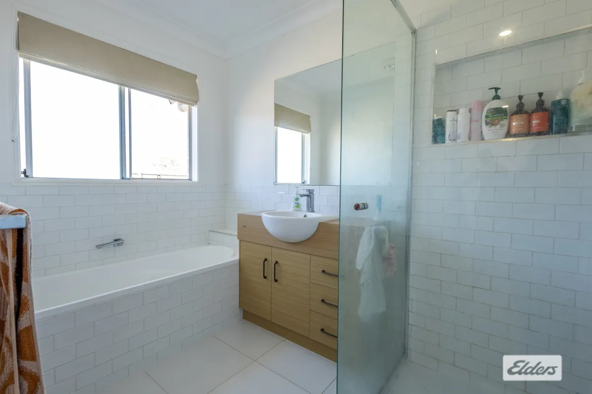 6 Kings Cres — photo 13 of 17