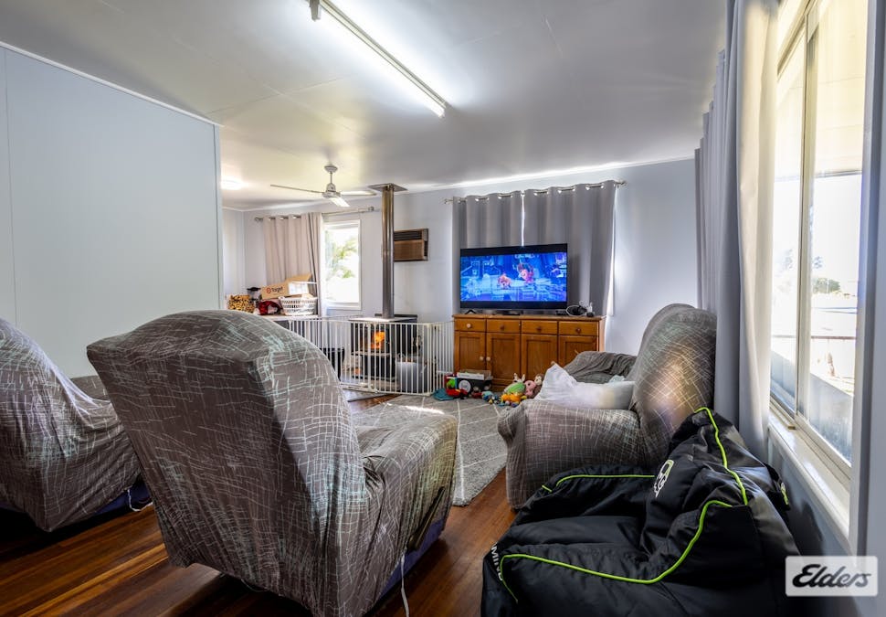 11 Dwyer Street, Gatton, QLD, 4343 - Image 4