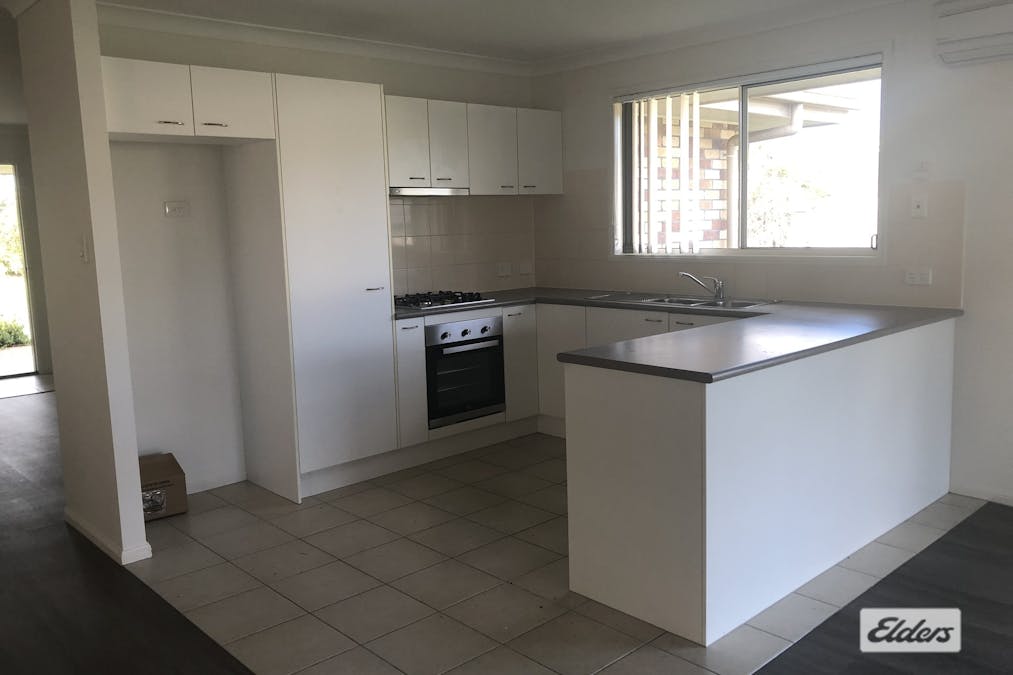 16 Peppermint Place, Laidley, QLD, 4341 - Image 2