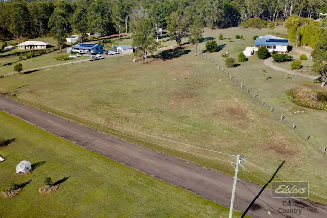 10 Shiraz Court — photo from Elders Real Estate Curra Country