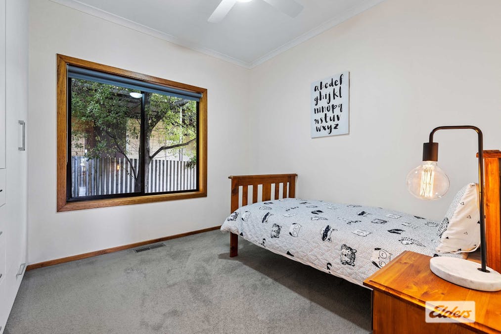 2 Henderson Street, Ararat, VIC, 3377 - Image 13
