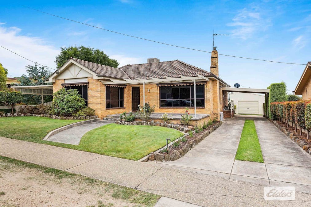 2 Henderson Street, Ararat, VIC, 3377 - Image 1