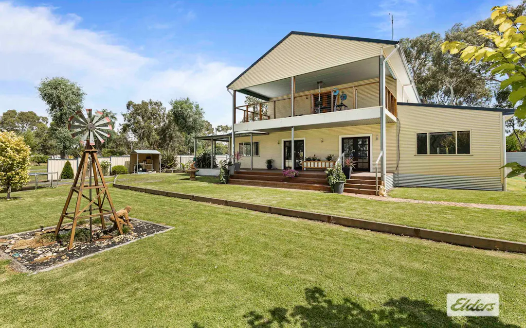 4 Ash Grove, Ararat, VIC, 3377 - Image 2