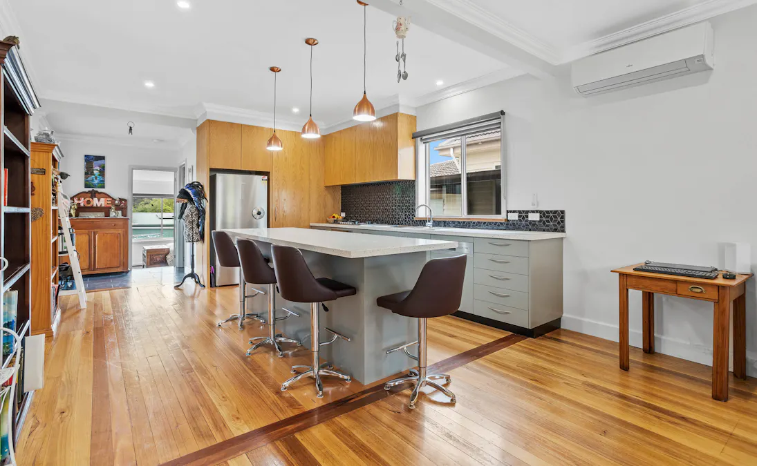 33 High Street West , Ararat, VIC, 3377 - Image 6