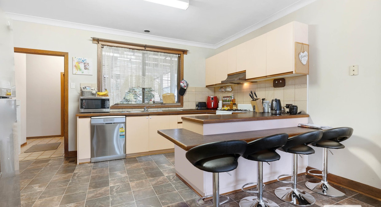 42 Smith Street, Stawell, VIC, 3380 - Image 3