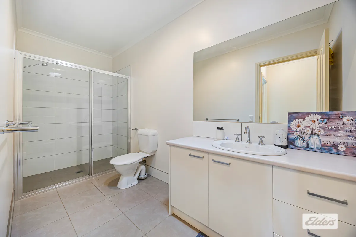 31 Laidlaw Street — photo 16 of 25