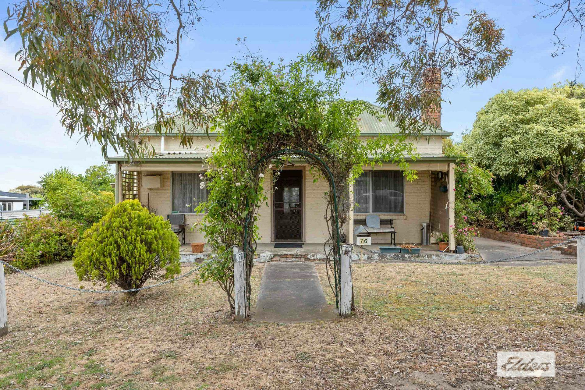 76 Churchill Avenue, Ararat, VIC, 3377 Sold Elders Real Estate