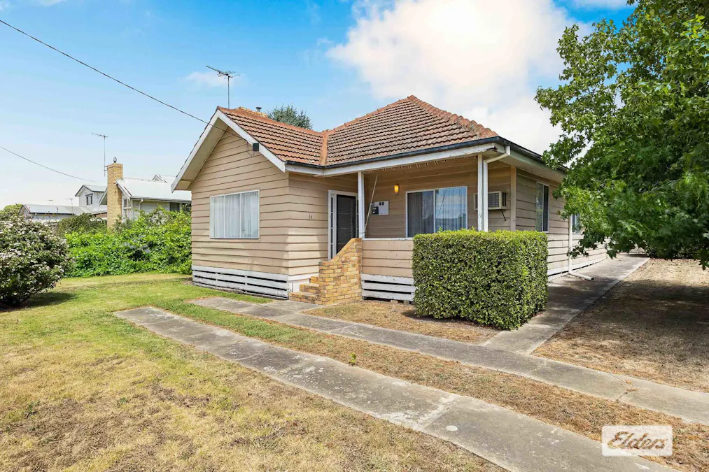 16 Queen Street South, Ararat, VIC, 3377 - Image 2