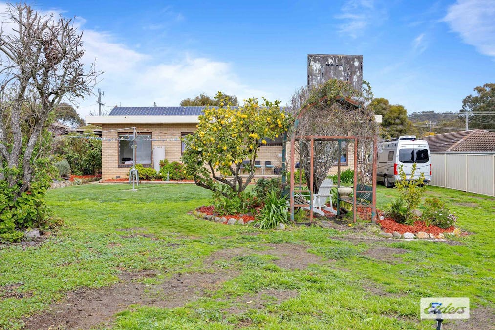 80 Banfield Street, Ararat, VIC, 3377 - Image 24