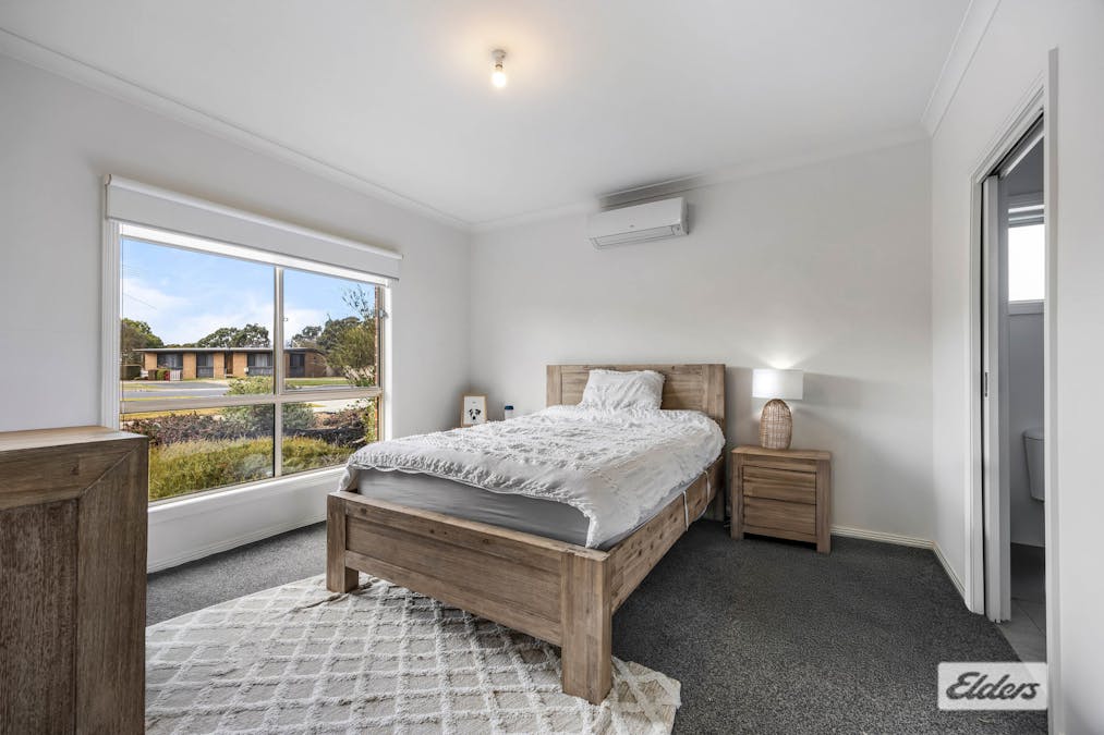 49 Baird Street, Ararat, VIC, 3377 - Image 13