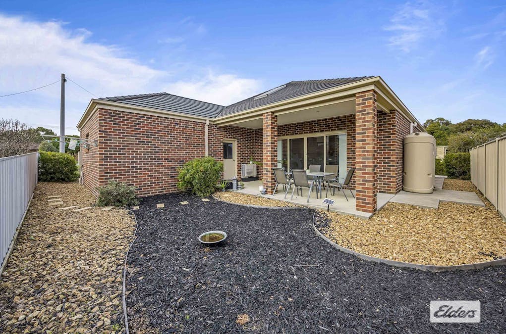 49 Baird Street, Ararat, VIC, 3377 - Image 17