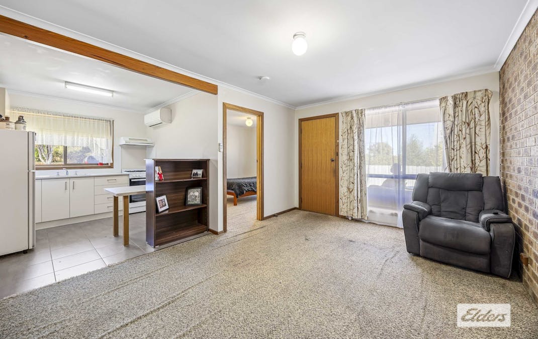 21 Houston Street, Stawell, VIC, 3380 - Image 2