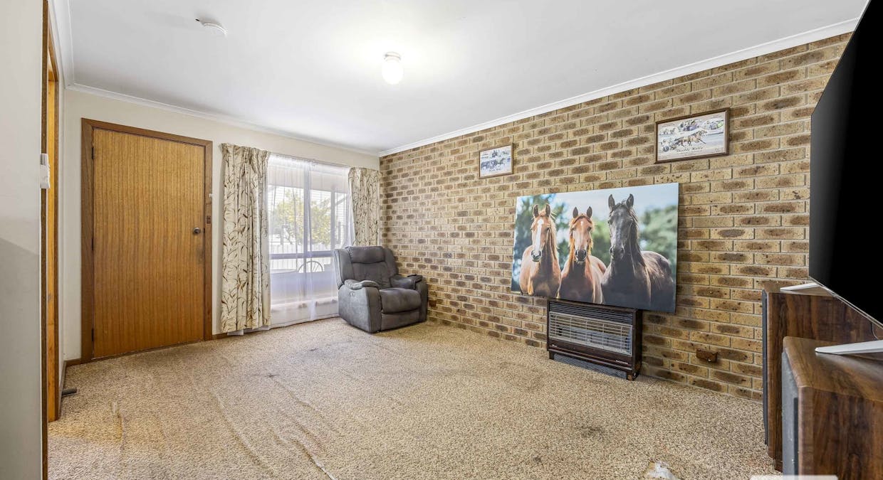 21 Houston Street, Stawell, VIC, 3380 - Image 3