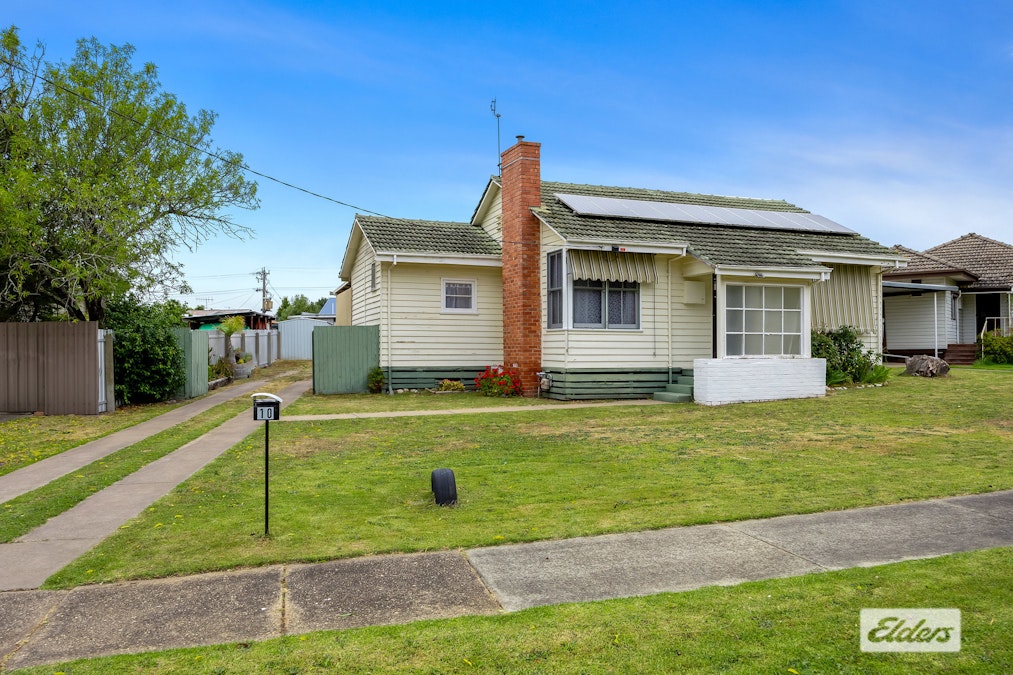 10 Bonnin Avenue, Ararat, VIC, 3377 - Image 2