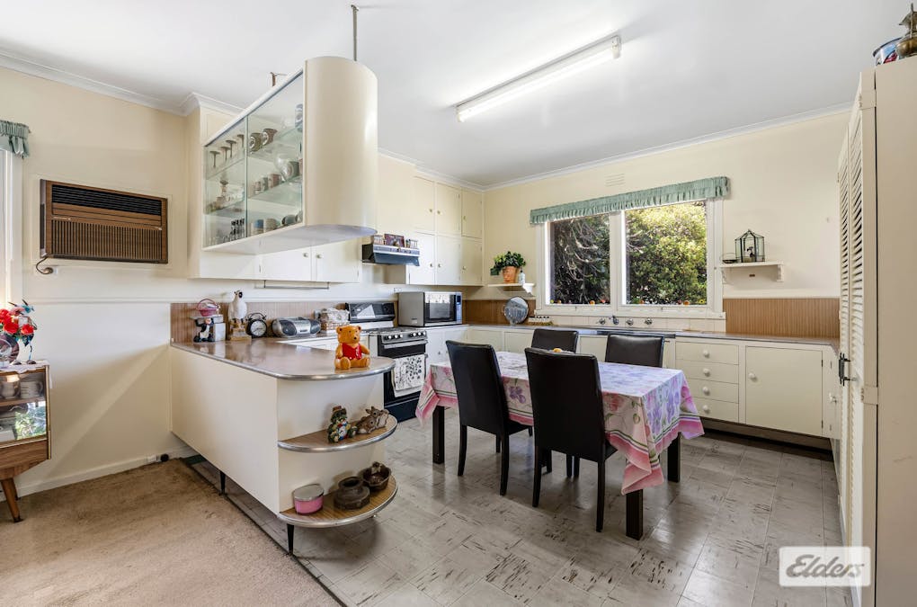 42 Banfield Street, Ararat, VIC, 3377 - Image 13