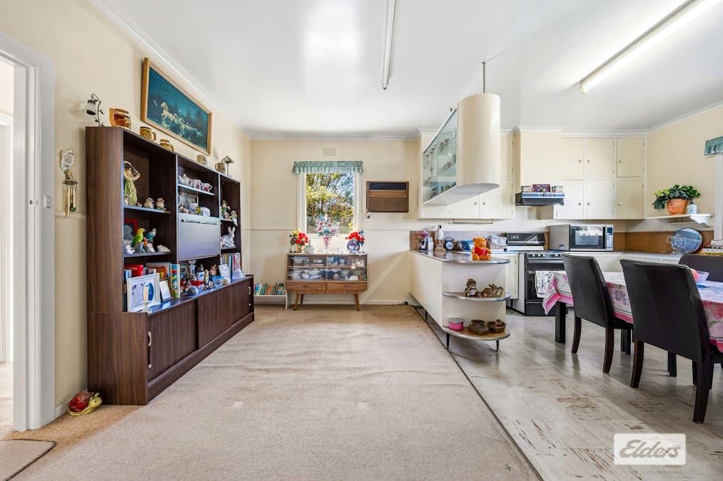 42 Banfield Street, Ararat, VIC, 3377 - Image 9