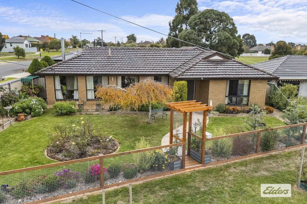 22 Elizabeth Street, Ararat, VIC, 3377 - Image 2