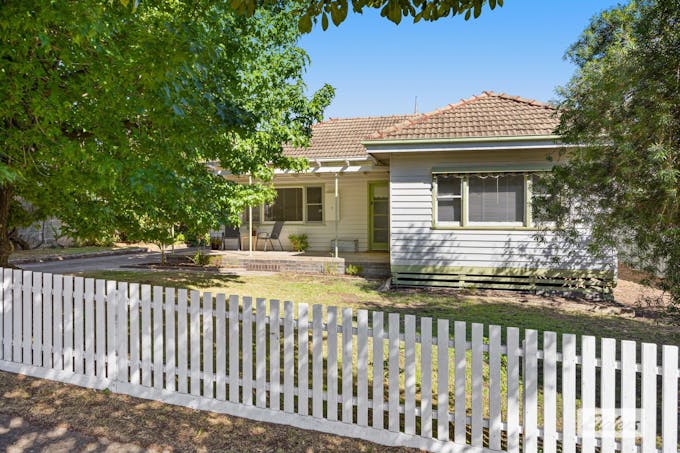 22 Jennings Street, Stawell, VIC, 3380 - Image 1
