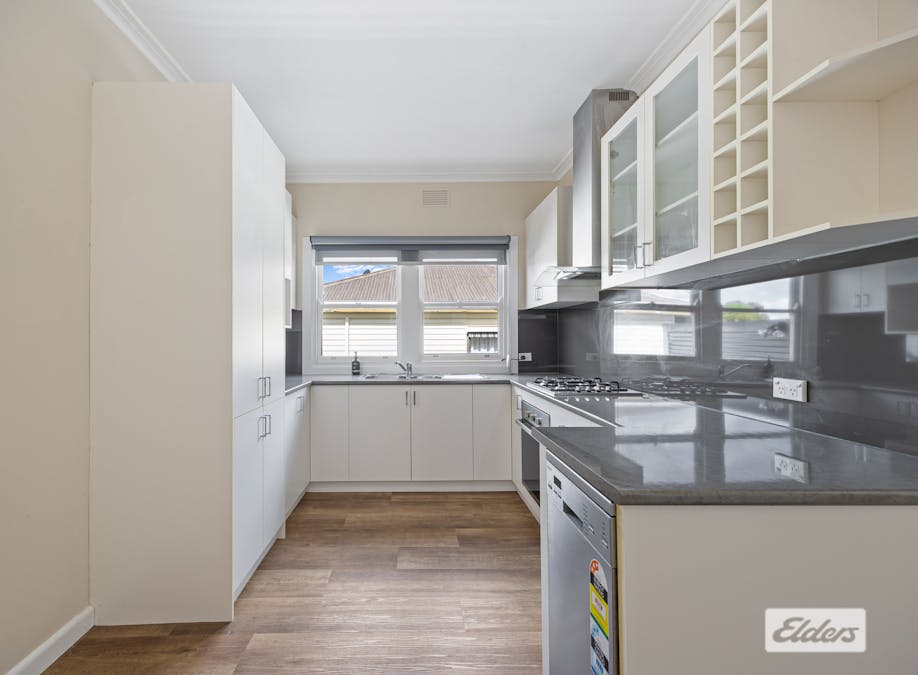 8 Clarke Street, Ararat, VIC, 3377 - Image 4