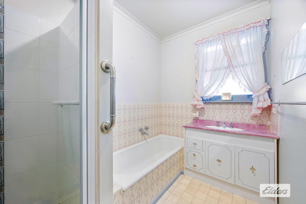 65 Girdlestone Street, Ararat, VIC, 3377 - Image 9
