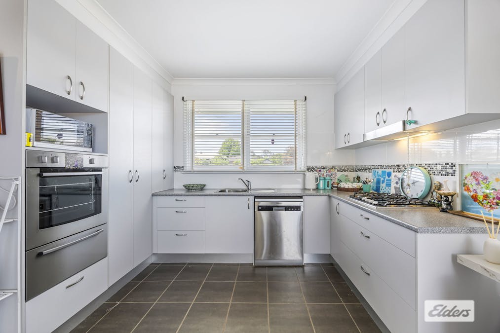 65 Girdlestone Street, Ararat, VIC, 3377 - Image 2