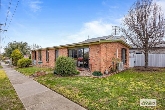 9 Ligar Street, Stawell, VIC, 3380 - Image 1