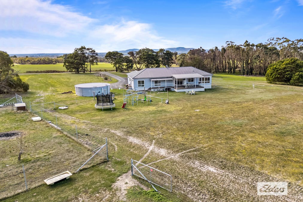 300 Waterhole Road, Pomonal, VIC, 3381 - Image 35