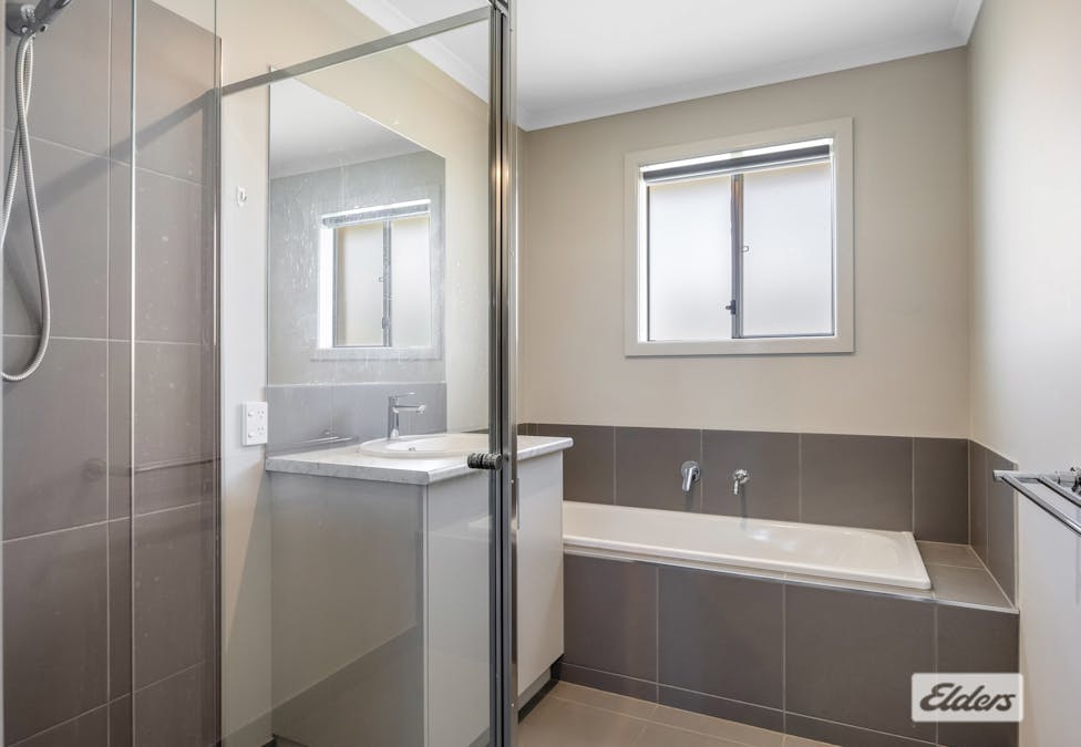 102 Rundell Street, Ararat, VIC, 3377 - Image 13