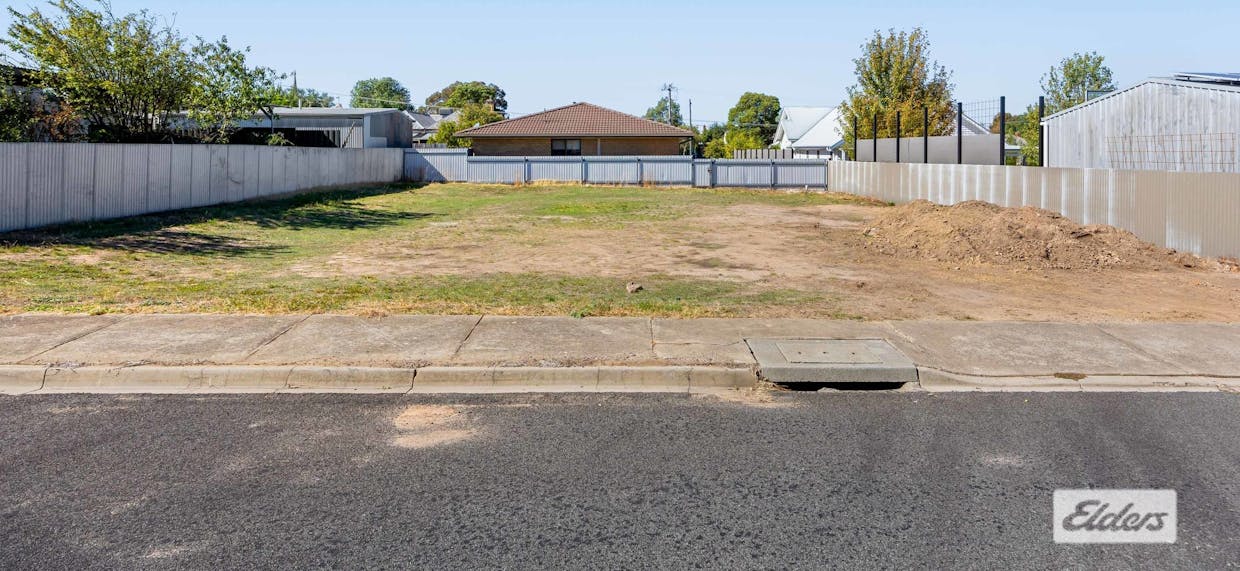 22 Stanton Street, Stawell, VIC, 3380 - Image 2