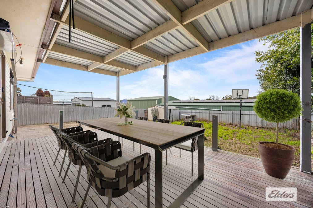35 High Street West, Ararat, VIC, 3377 - Image 18
