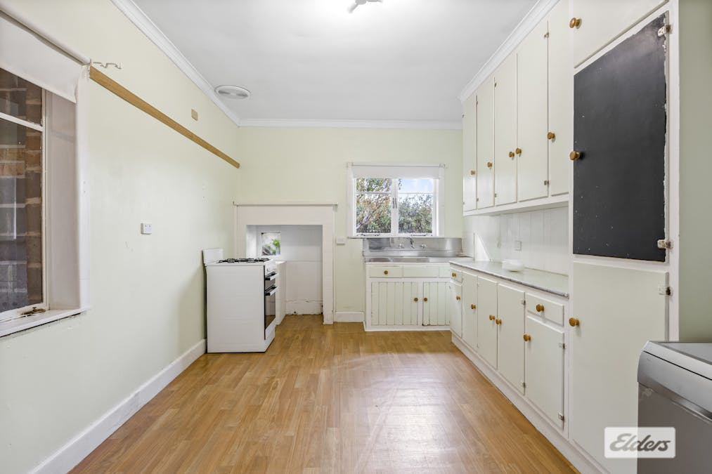 27 Blake Street, Ararat, VIC, 3377 - Image 6