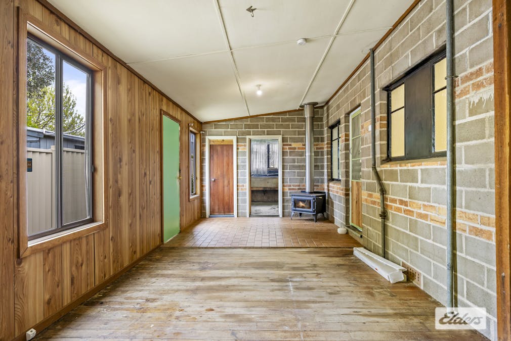 27 Blake Street, Ararat, VIC, 3377 - Image 12