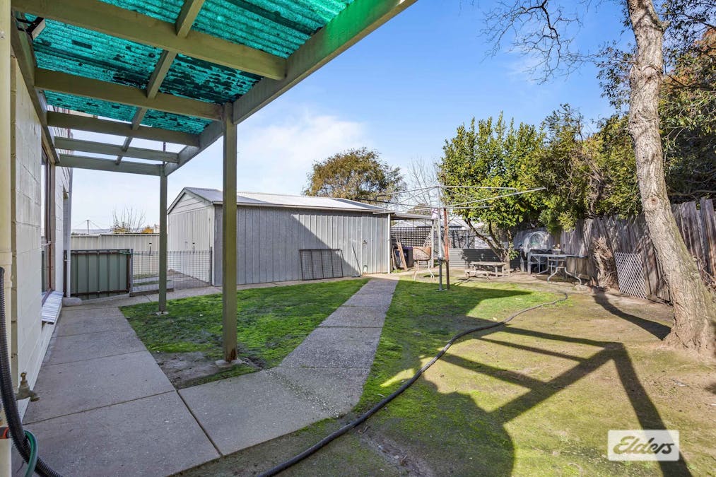 27 Henderson Street, Ararat, VIC, 3377 - Image 20