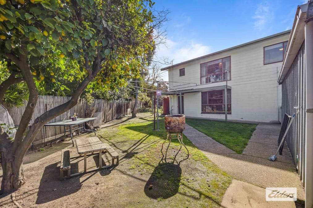 27 Henderson Street, Ararat, VIC, 3377 - Image 21