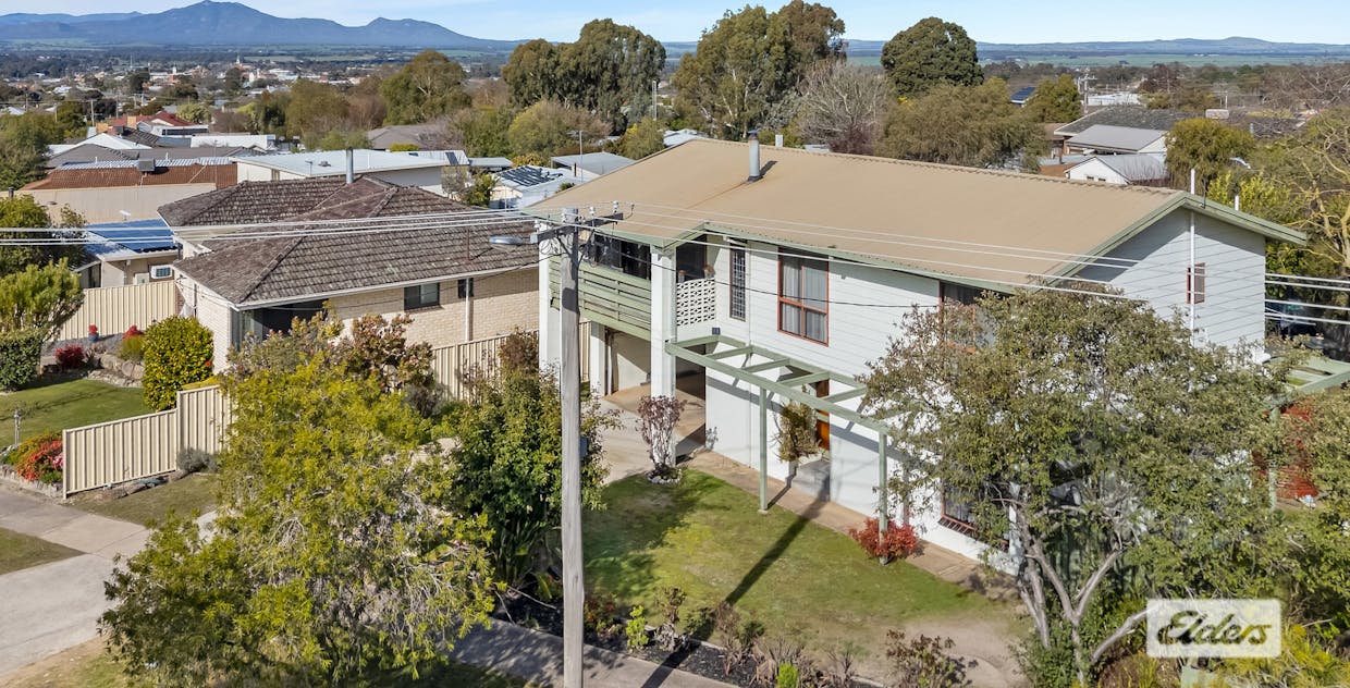 27 Henderson Street, Ararat, VIC, 3377 - Image 3