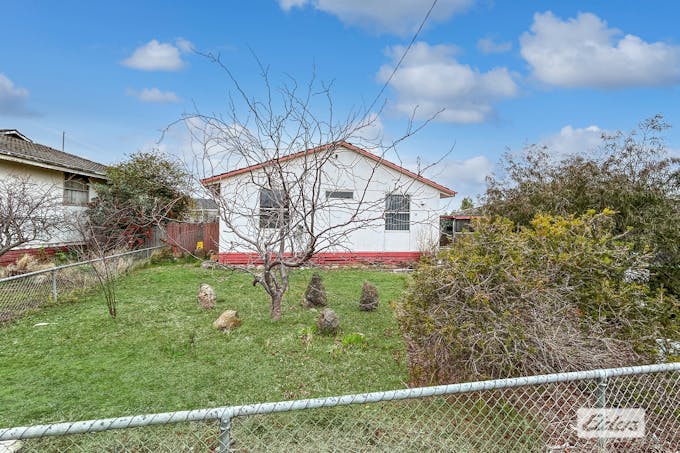 19 Tatyoon Road, Ararat, VIC, 3377 - Image 1