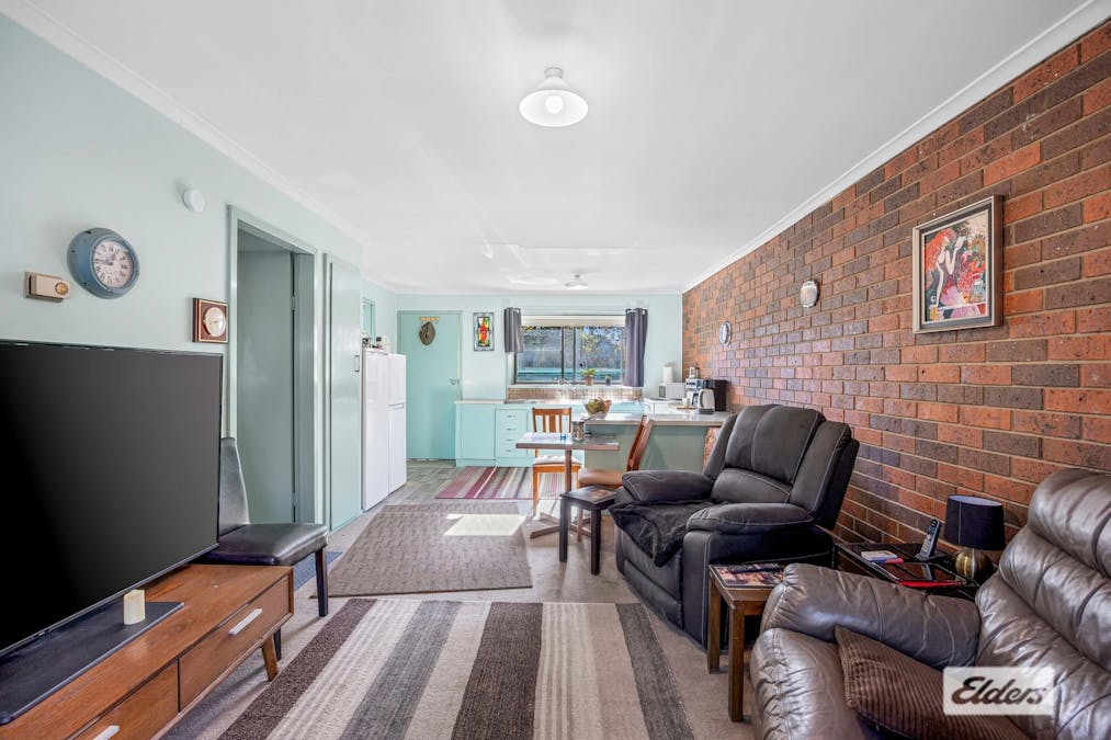 1/42 Carey Street, Ararat, VIC, 3377 - Image 7